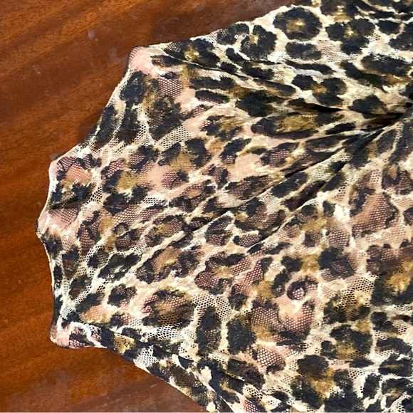 Stretch Mesh Leopard Print Ruffled Chemise M - Picture 5 of 6